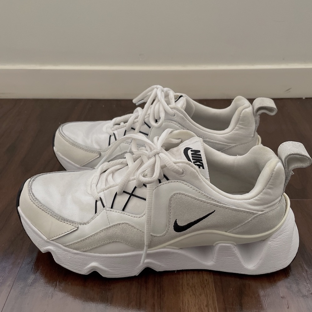 Nike RYZ 365 in White